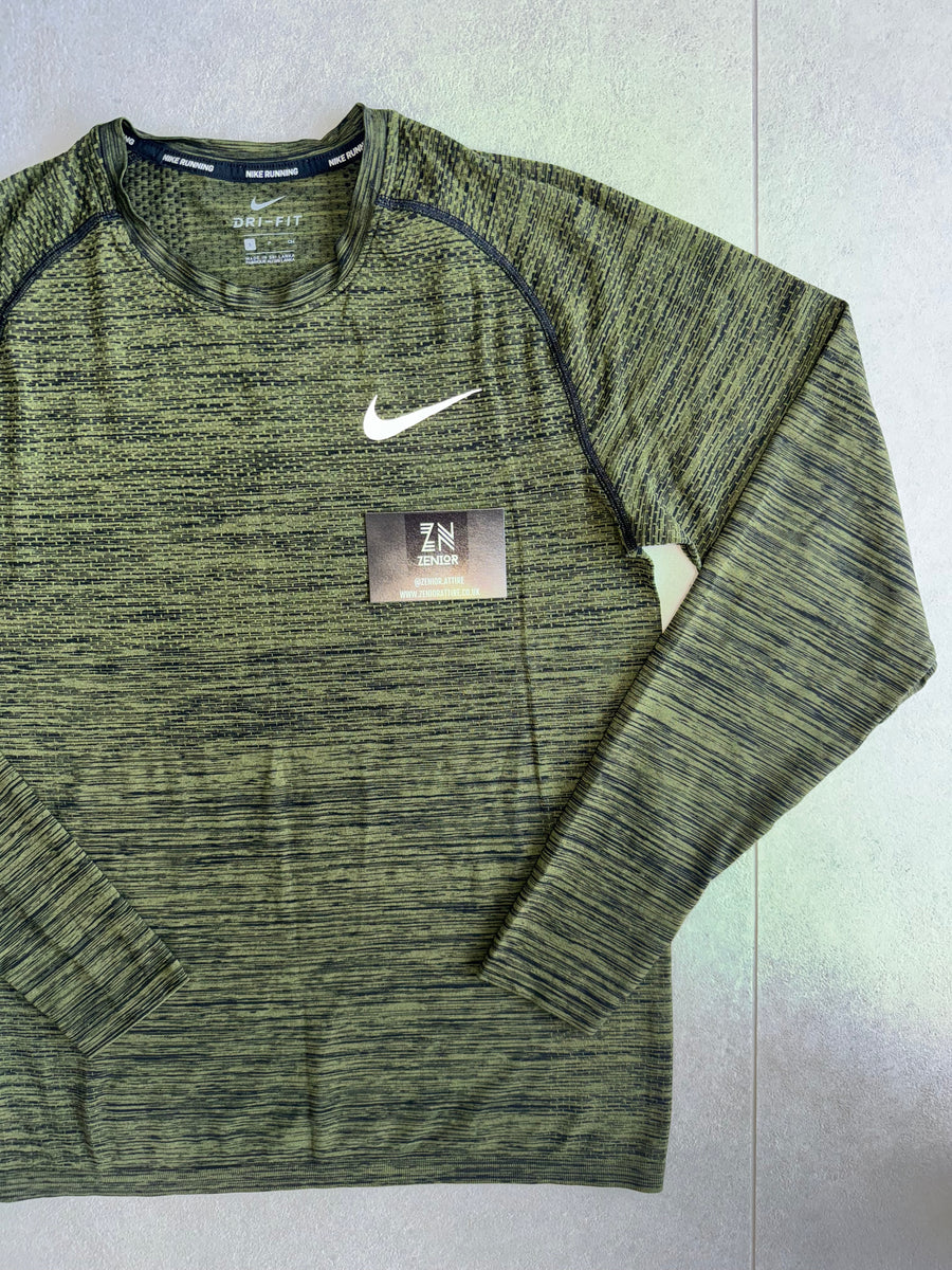 Nike Tech Knit Long-Sleeve 1.0 - Khaki – Zenior Attire