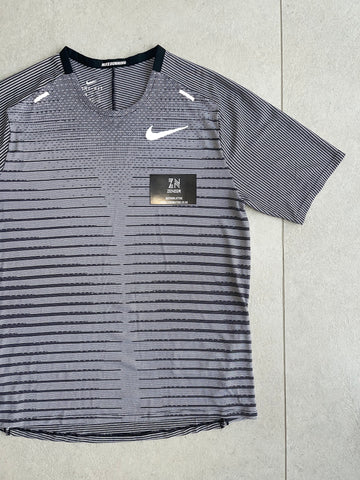 Nike Tech-Knit Future Fast T-Shirt - Grey