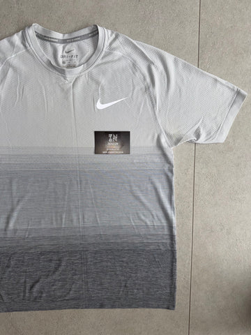 Nike Tech Knit T-Shirt 1.0 - White/Wolf Grey Fade