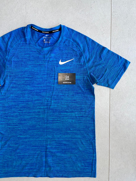 CoralBlue_Close1_-AA3005-